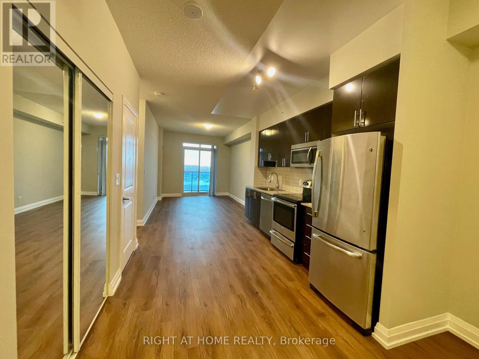 606 - 7171 Yonge Street, Markham, Ontario  L3T 0C5 - Photo 5 - N12791714