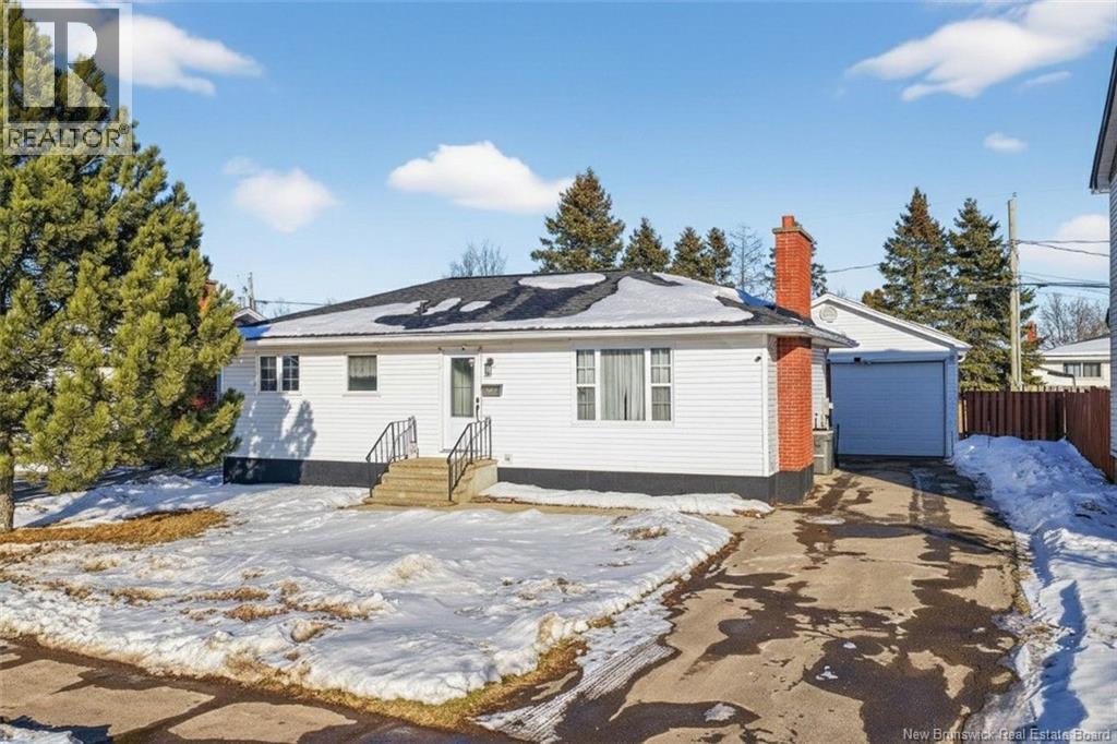133 Savoie Drive, Moncton, New Brunswick E1C 8H4 - Photo 1 - NB127257