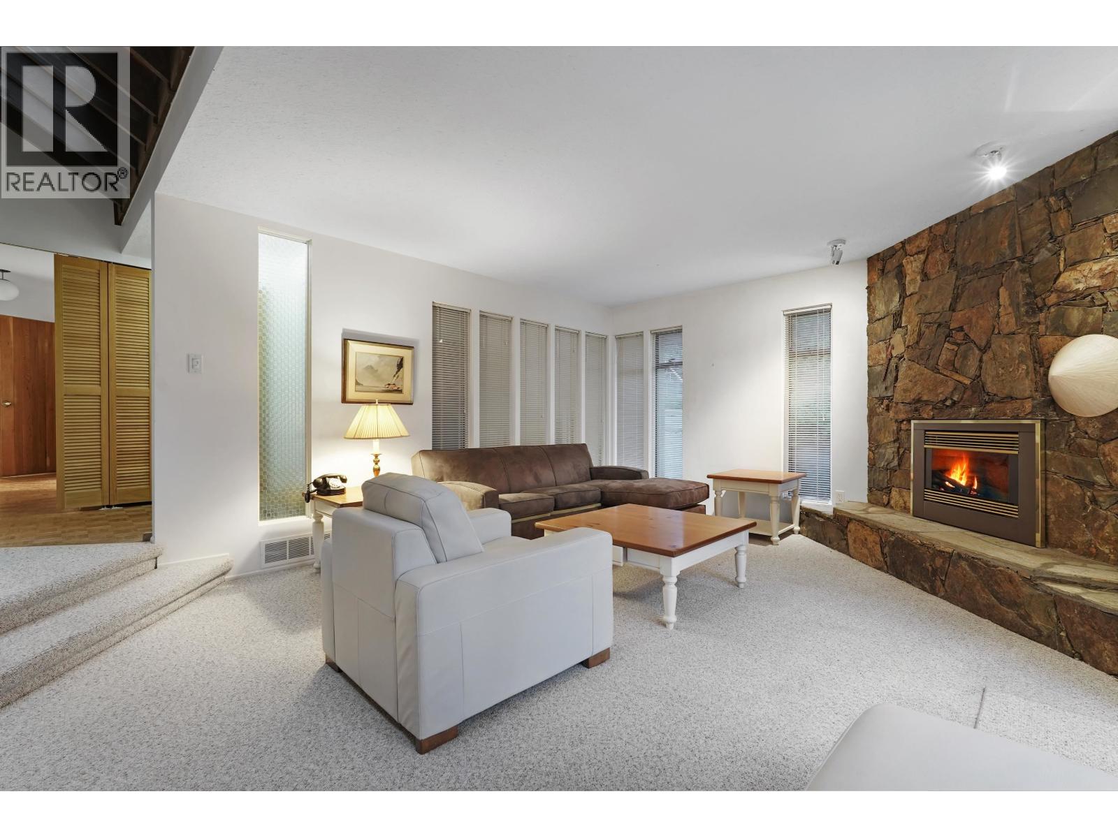 976 Prospect Avenue, North Vancouver, British Columbia  V7R 2M4 - Photo 6 - R3080397