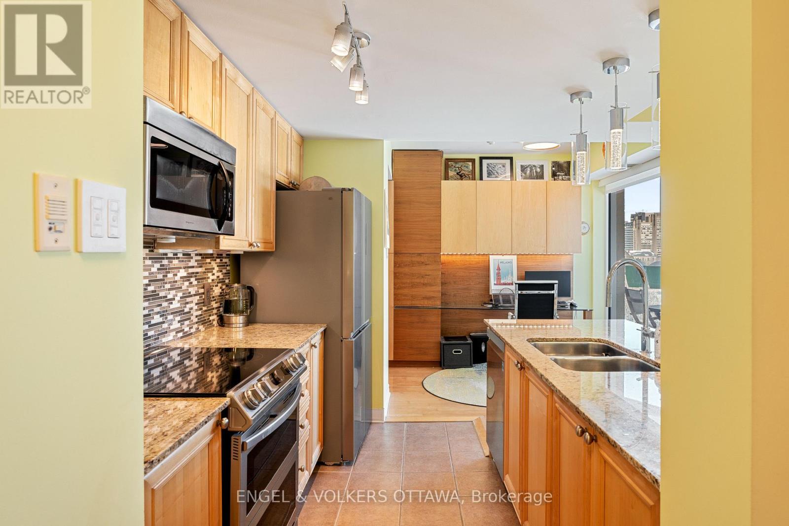 405 - 200 Lett Street, Ottawa, Ontario  K1R 0A7 - Photo 13 - X12791728