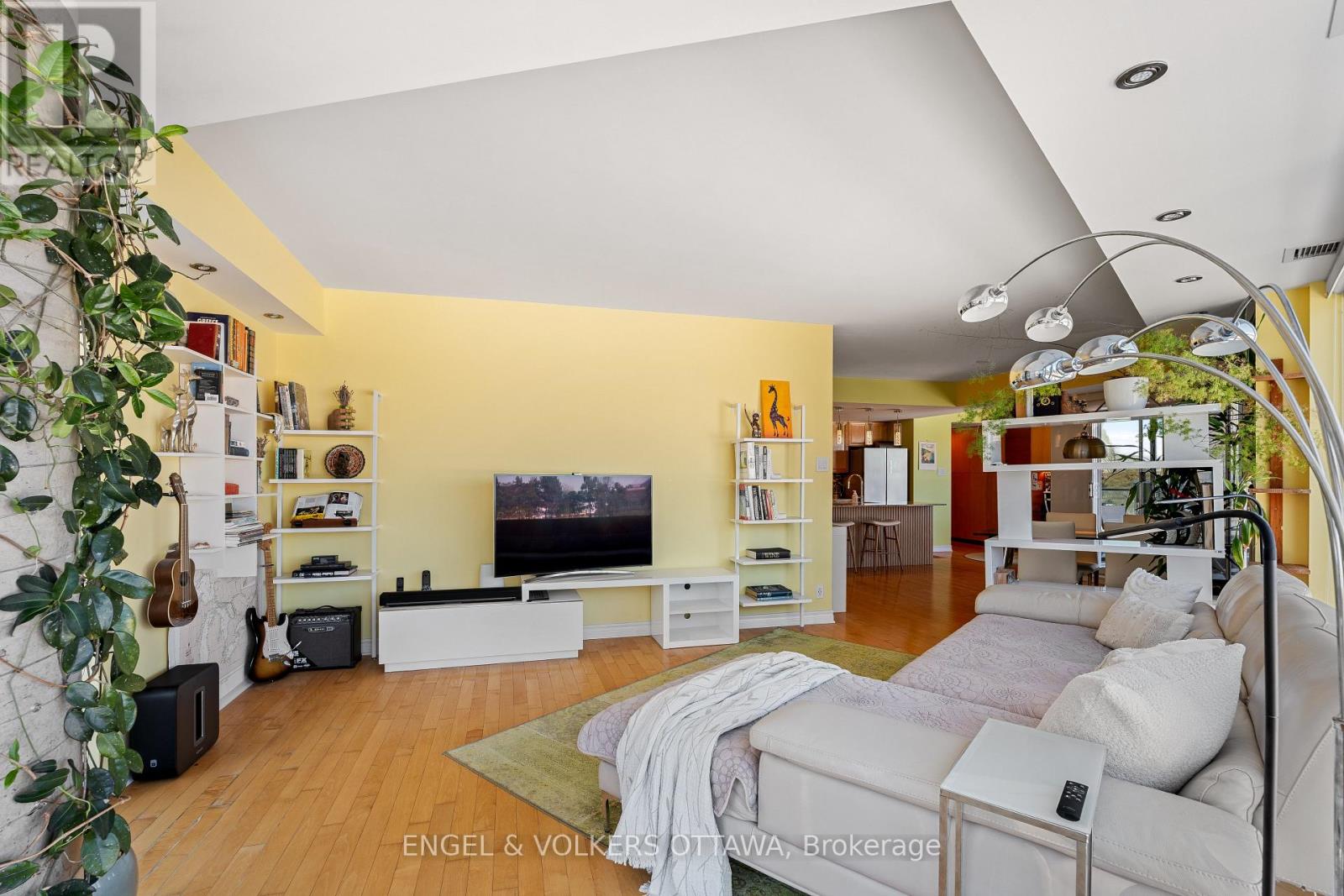 405 - 200 Lett Street, Ottawa, Ontario  K1R 0A7 - Photo 7 - X12791728