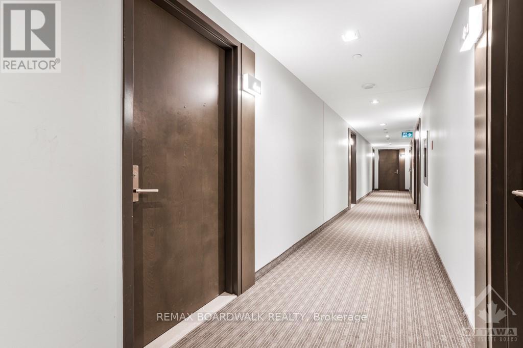 409 - 411 Mackay Street, Ottawa, Ontario  K1M 2K5 - Photo 3 - X12791736