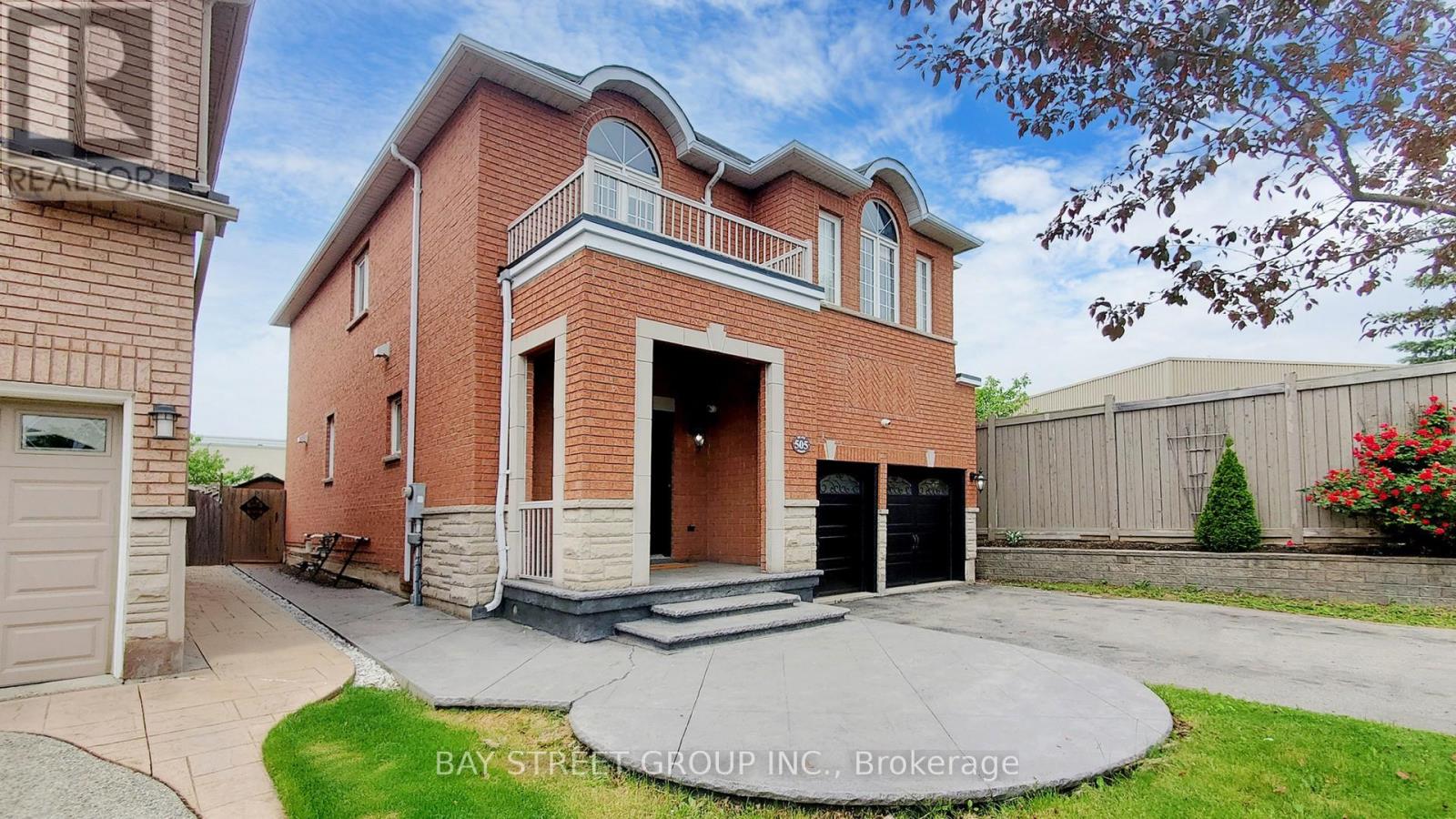 505 Heath Street, Oakville, Ontario  L6H 7M2 - Photo 4 - W12746004