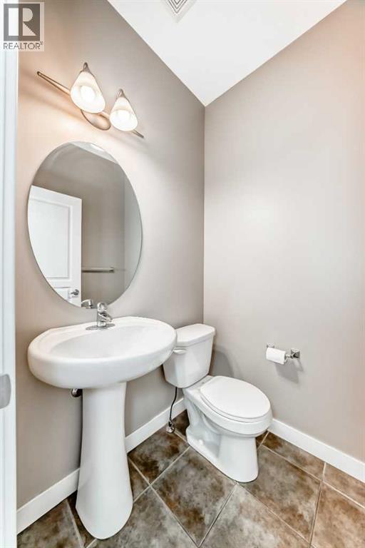 33 Cimarron Vista Gardens, Okotoks, Alberta  T1S 0G2 - Photo 11 - A2263043