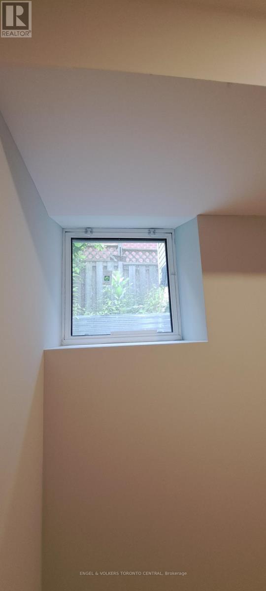 Bsmt - 14 Hillman Drive, Ajax, Ontario  L1S 6Y3 - Photo 10 - E12791722