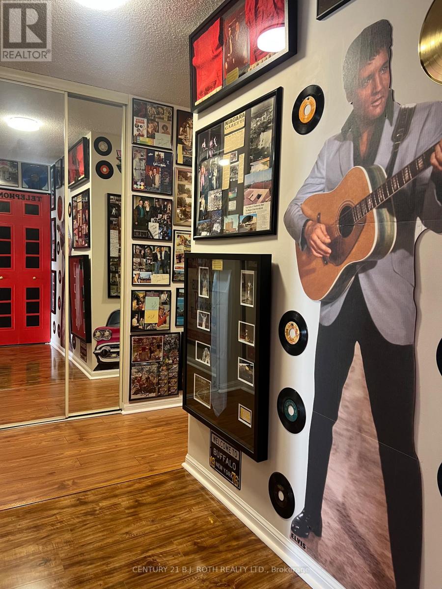 1101 - 75 Ellen Street, Barrie, Ontario  L4N 7R6 - Photo 4 - S12791732