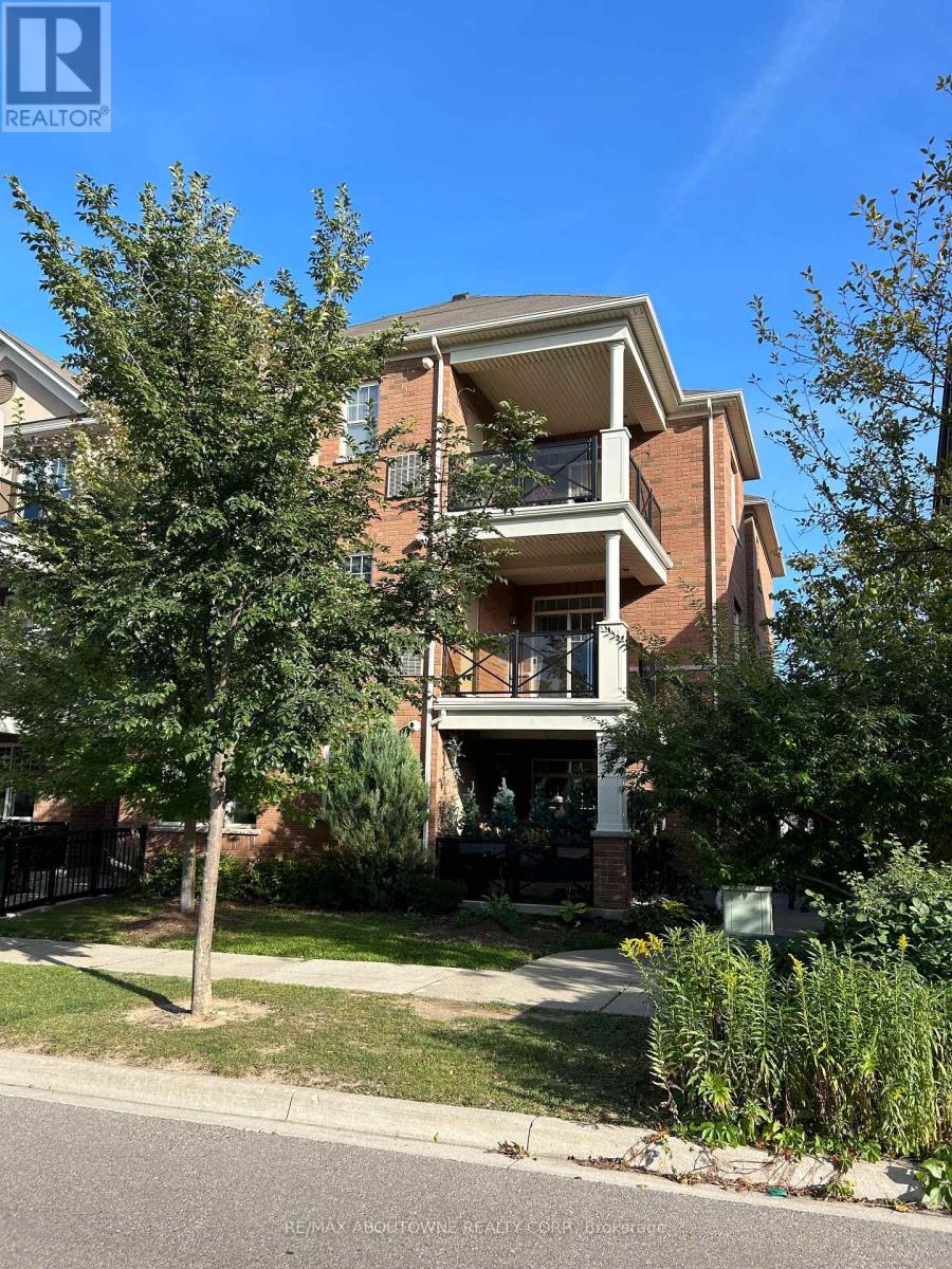 205 - 272 GEORGIAN DRIVE, Oakville, Ontario