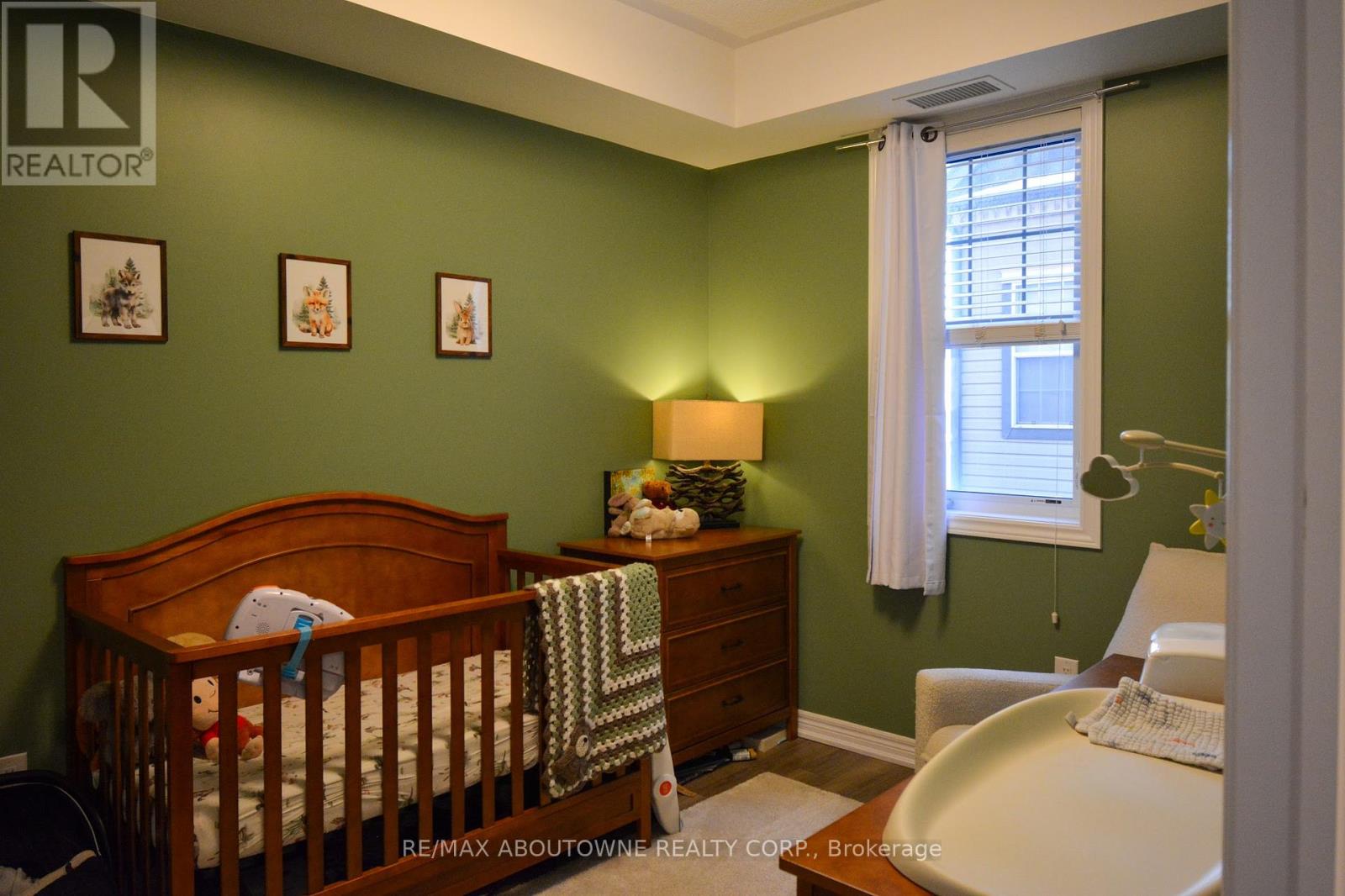 205 - 272 Georgian Drive, Oakville, Ontario  L6H 0K4 - Photo 19 - W12791726