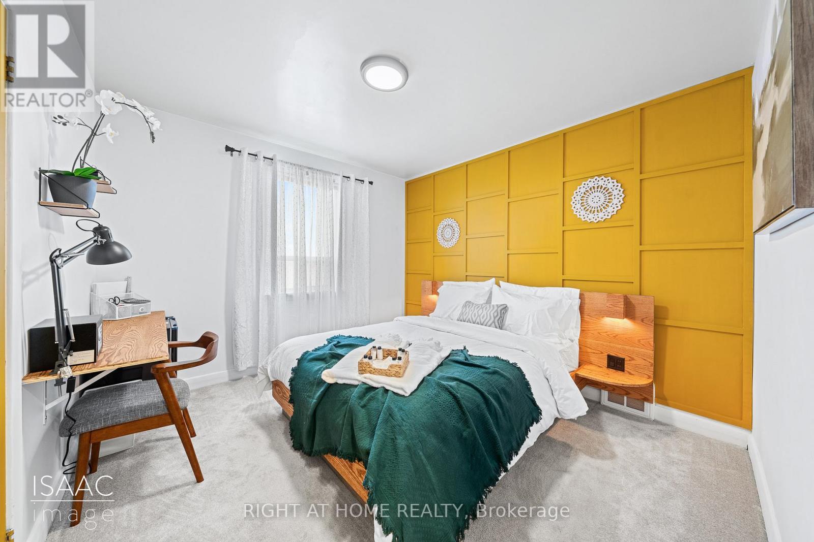 98 Yorkview Drive, Toronto, Ontario  M8Z 2G4 - Photo 13 - W12791730