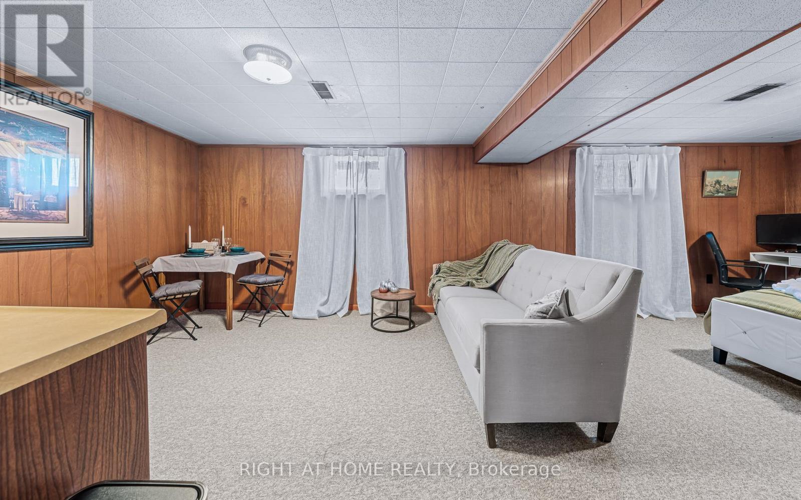 98 Yorkview Drive, Toronto, Ontario  M8Z 2G4 - Photo 19 - W12791730