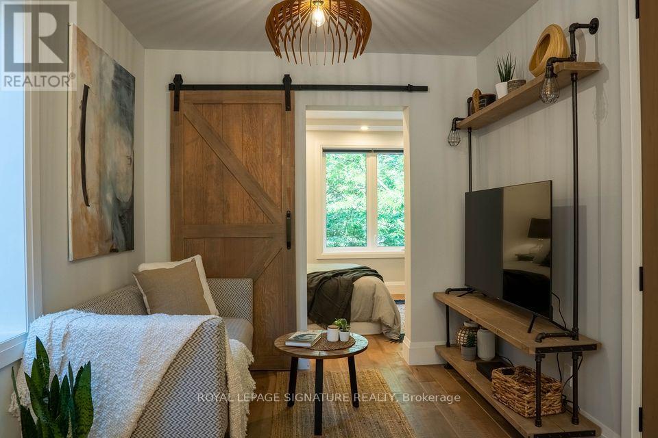 2nd Floor - 166 Oakmount Road, Toronto, Ontario  M6P 2M9 - Photo 4 - W12791734