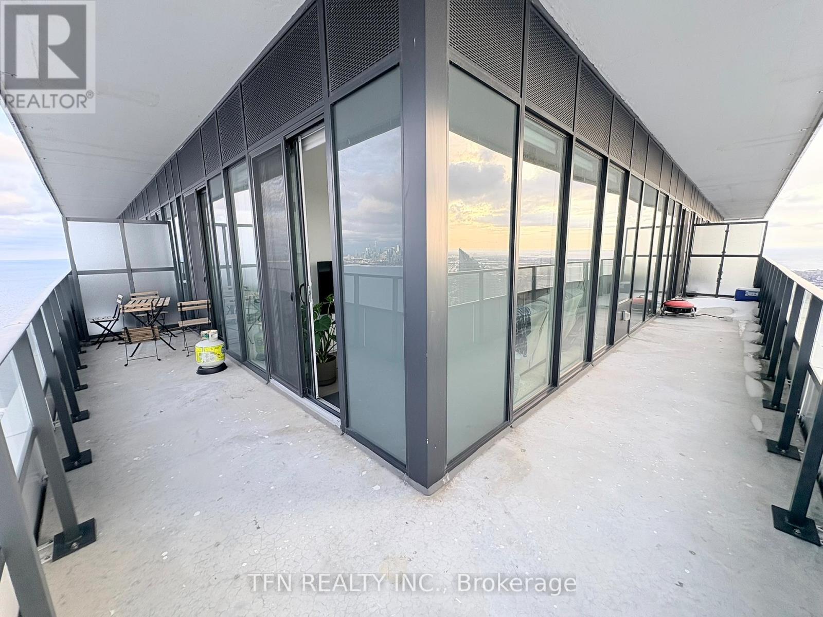 4703 - 20 Shore Breeze Drive, Toronto, Ontario  M8V 0C7 - Photo 10 - W12791738