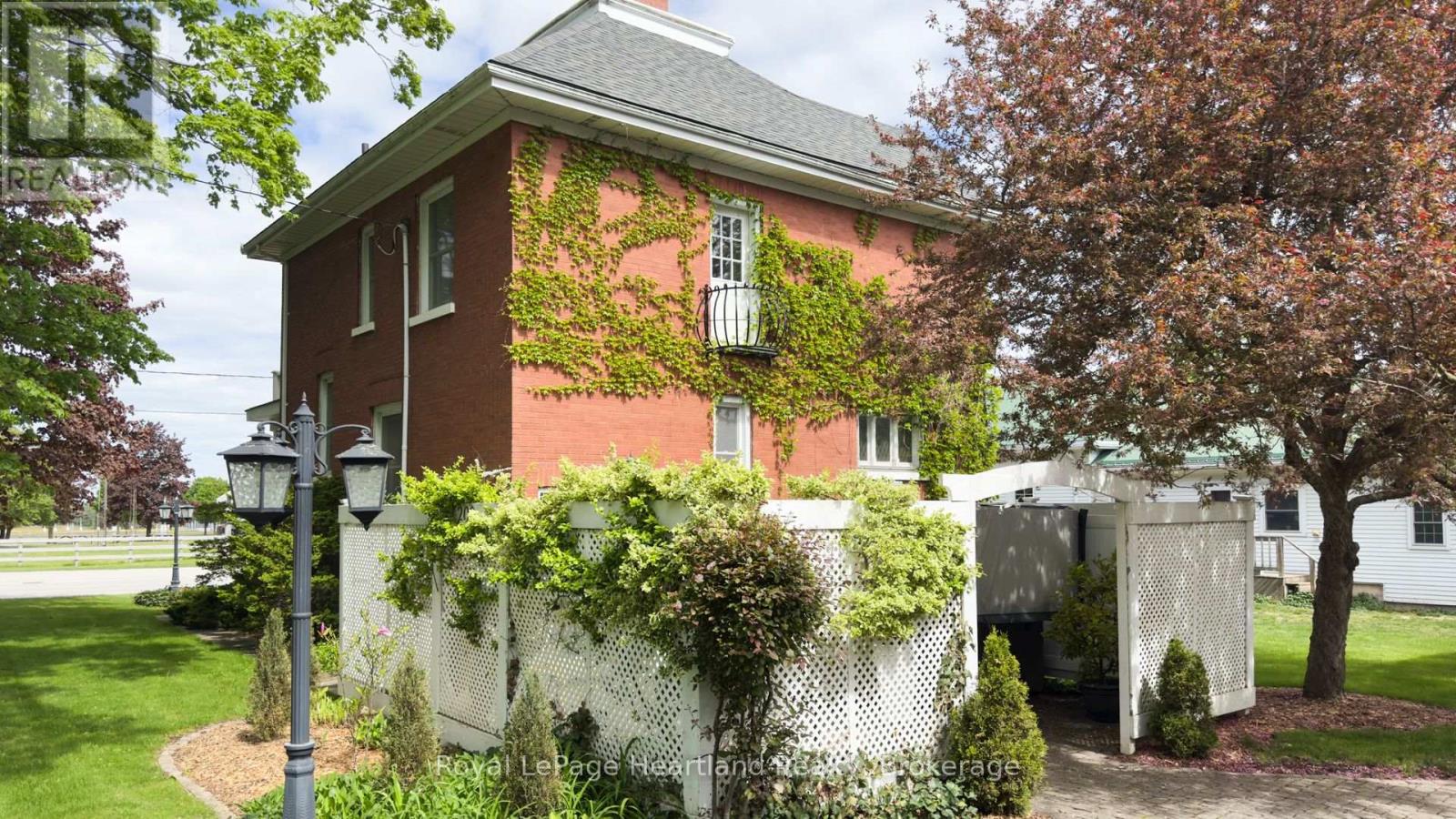 202 Mcconnell Street, North Huron, Ontario  N0M 1H0 - Photo 39 - X12791756