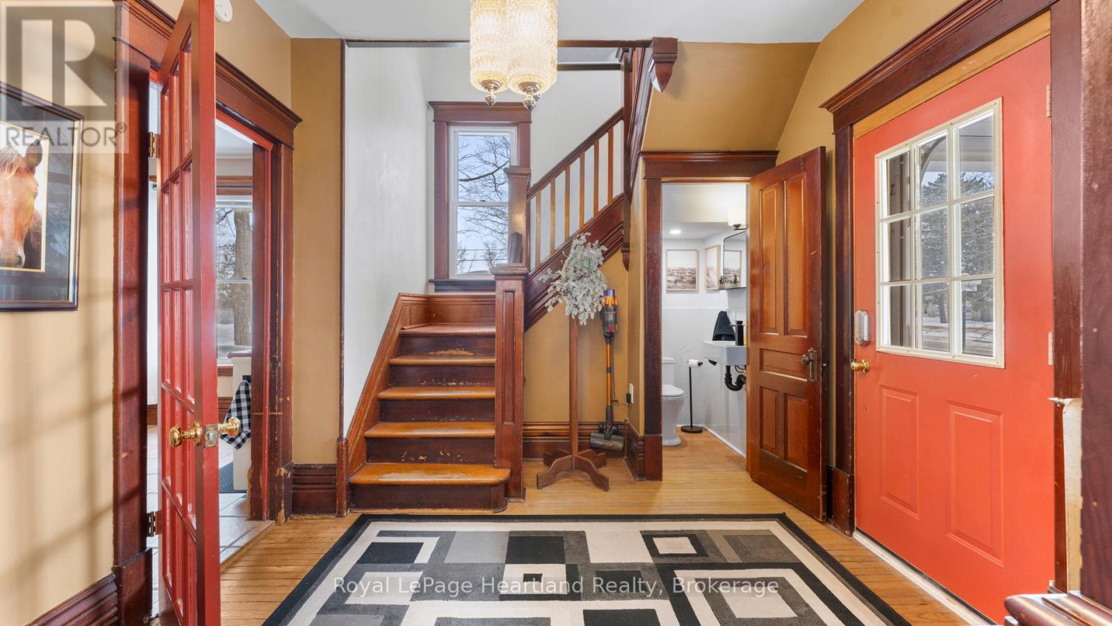 202 Mcconnell Street, North Huron, Ontario  N0M 1H0 - Photo 7 - X12791756