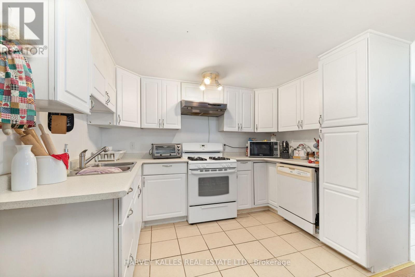 30 Maitland Street, Prince Edward County, Ontario  K0K 2T0 - Photo 10 - X12791750