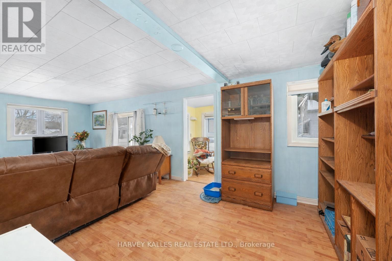 30 Maitland Street, Prince Edward County, Ontario  K0K 2T0 - Photo 6 - X12791750