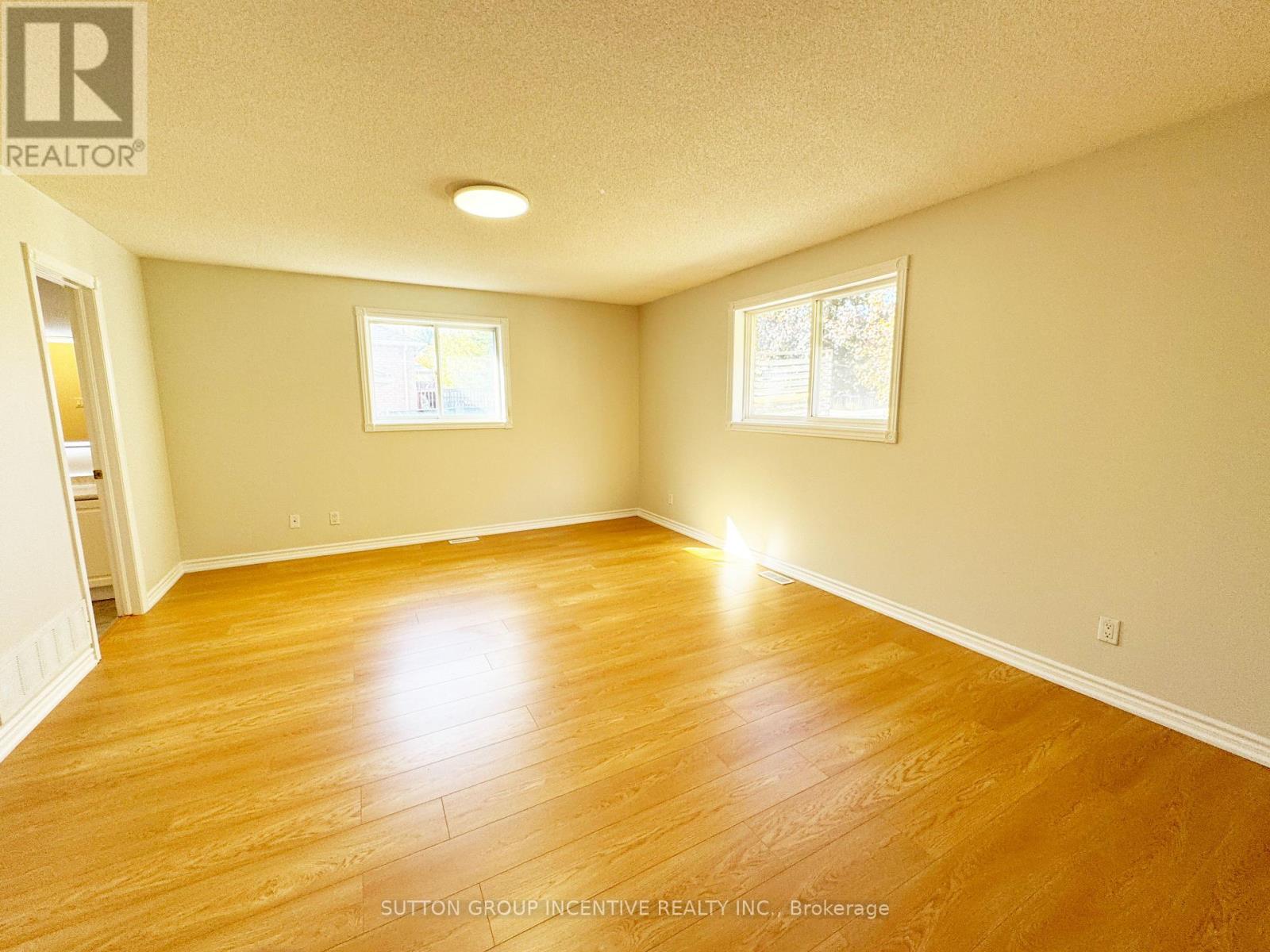 18 Forest Dale Drive, Barrie, Ontario  L4M 6M7 - Photo 14 - S12791762