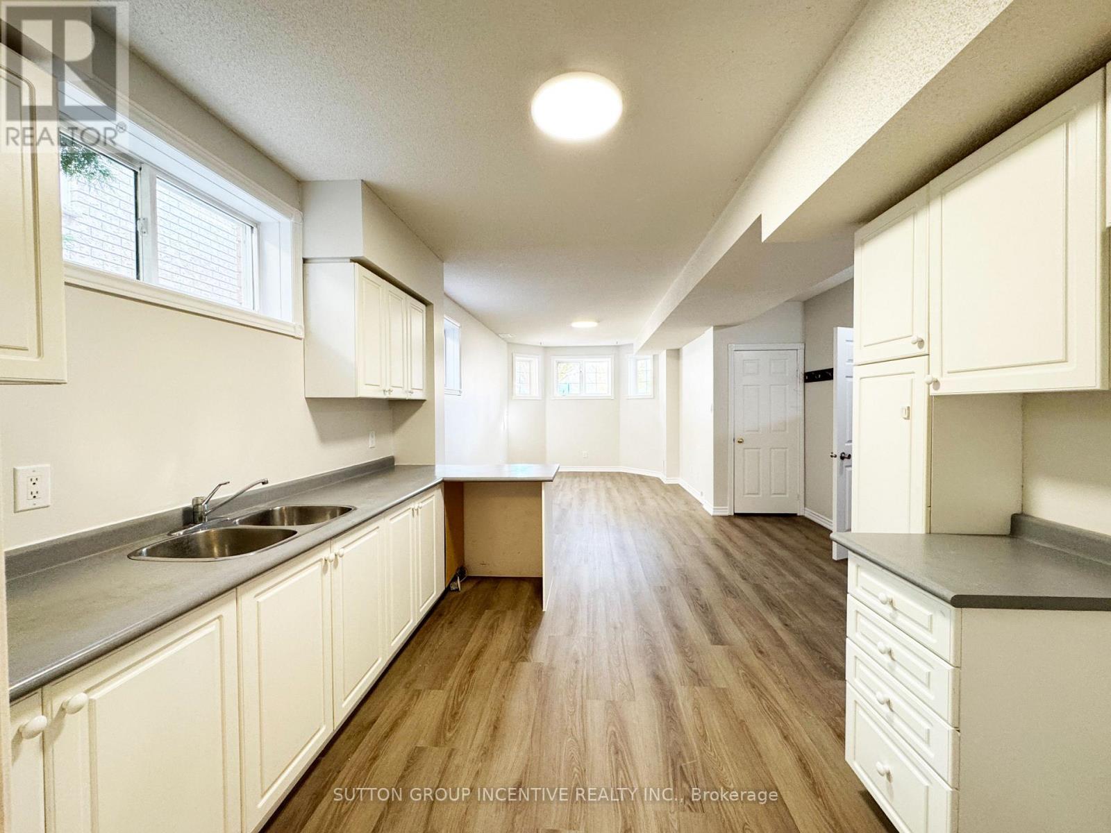 18 Forest Dale Drive, Barrie, Ontario  L4M 6M7 - Photo 21 - S12791762