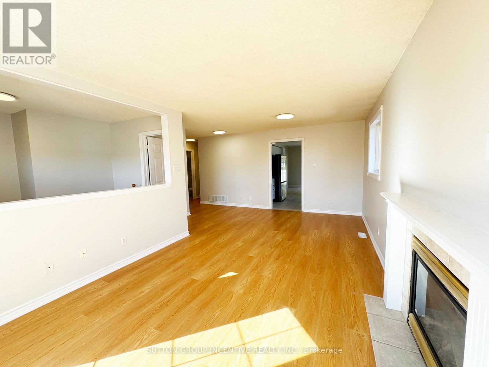 18 Forest Dale Drive, Barrie, Ontario  L4M 6M7 - Photo 7 - S12791762