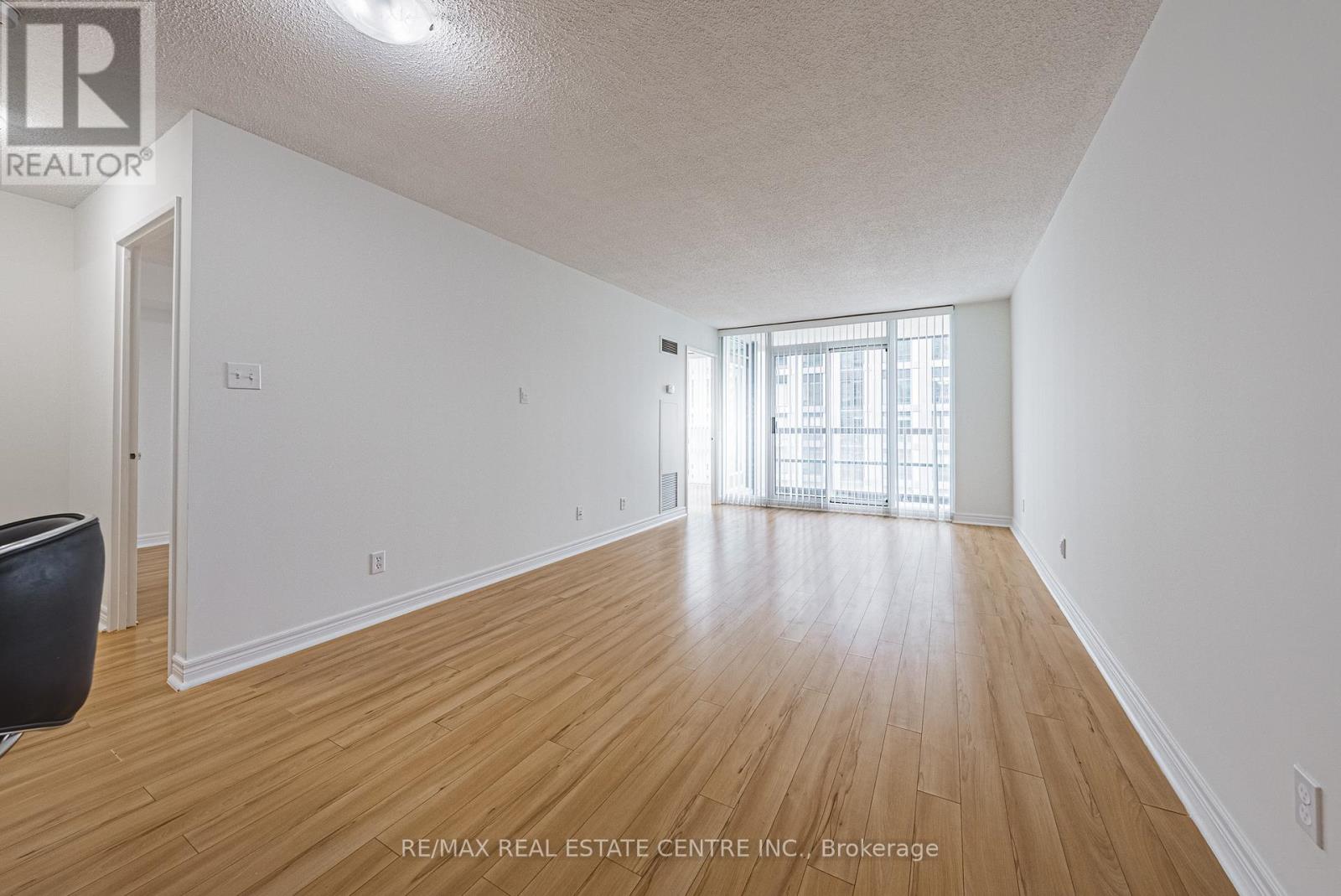2201 - 156 Enfield Place, Mississauga, Ontario  L5B 3J2 - Photo 12 - W12791748