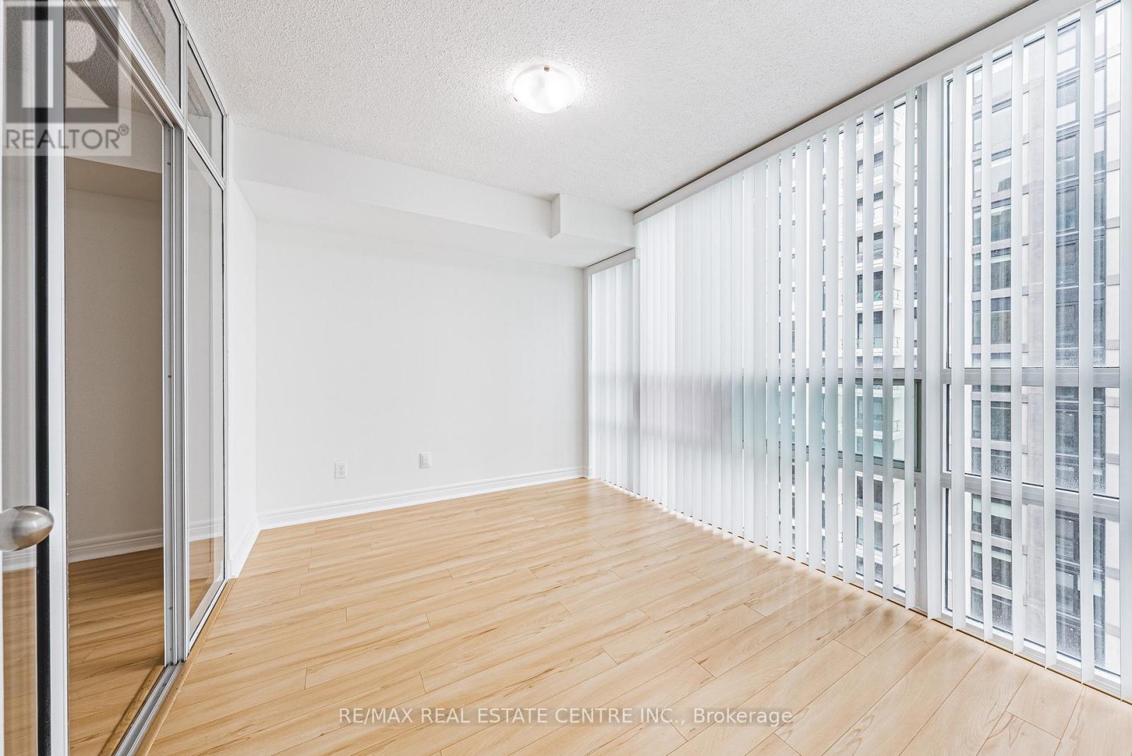 2201 - 156 Enfield Place, Mississauga, Ontario  L5B 3J2 - Photo 26 - W12791748