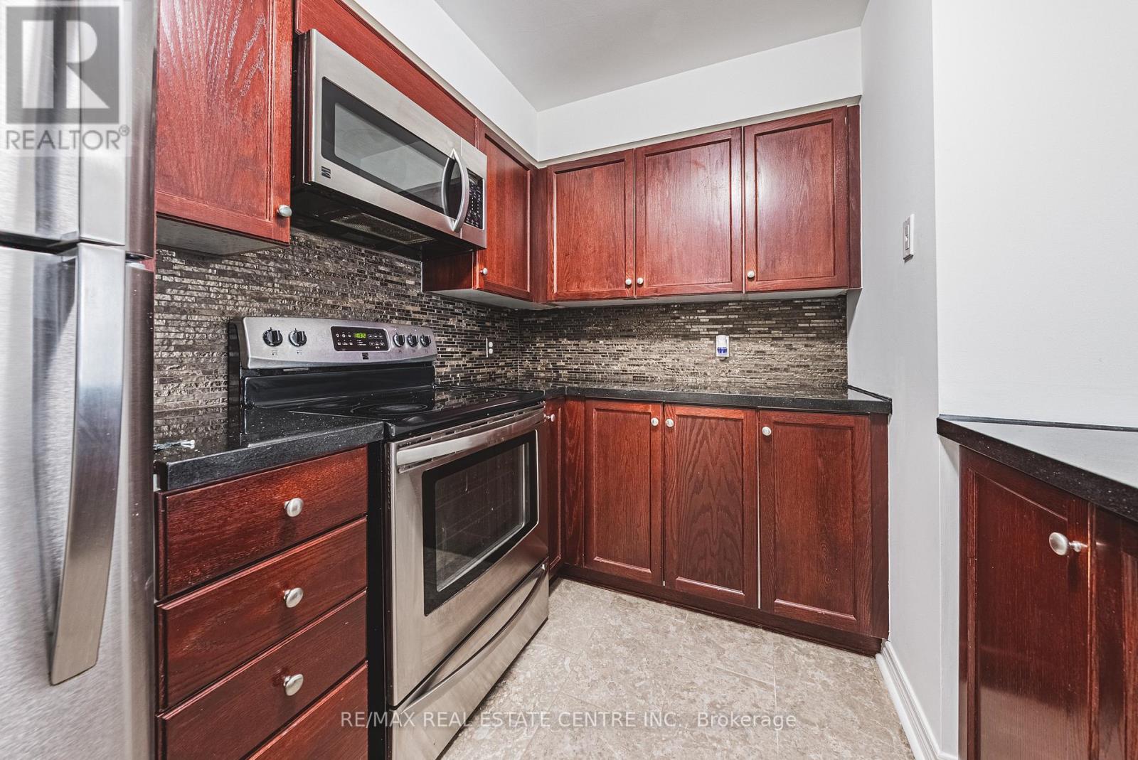 2201 - 156 Enfield Place, Mississauga, Ontario  L5B 3J2 - Photo 8 - W12791748