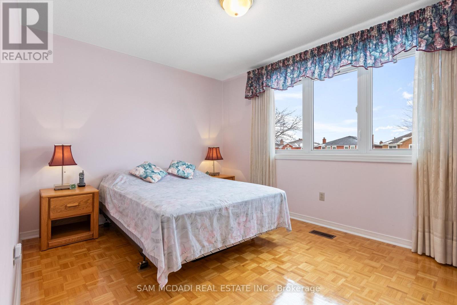 4461 Gladebrook Crescent, Mississauga, Ontario  L5V 1E4 - Photo 25 - W12791752
