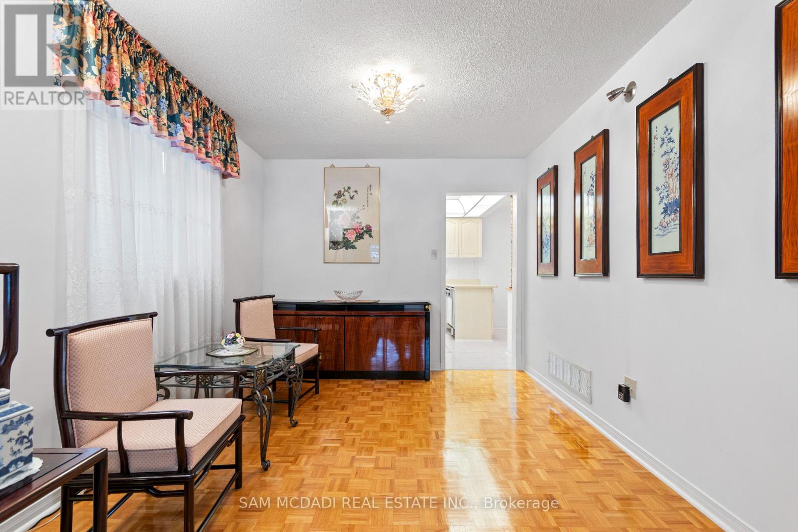 4461 Gladebrook Crescent, Mississauga, Ontario  L5V 1E4 - Photo 6 - W12791752