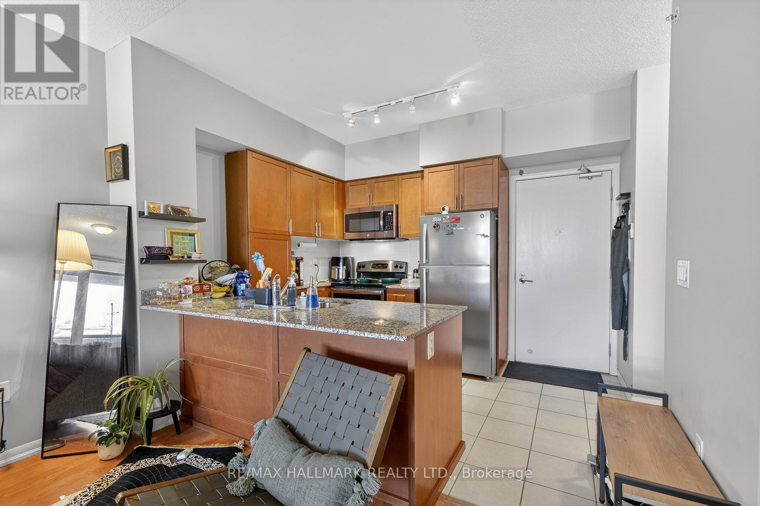 208 - 830 Lawrence Avenue W, Toronto, Ontario  M6A 1C3 - Photo 10 - W12791760