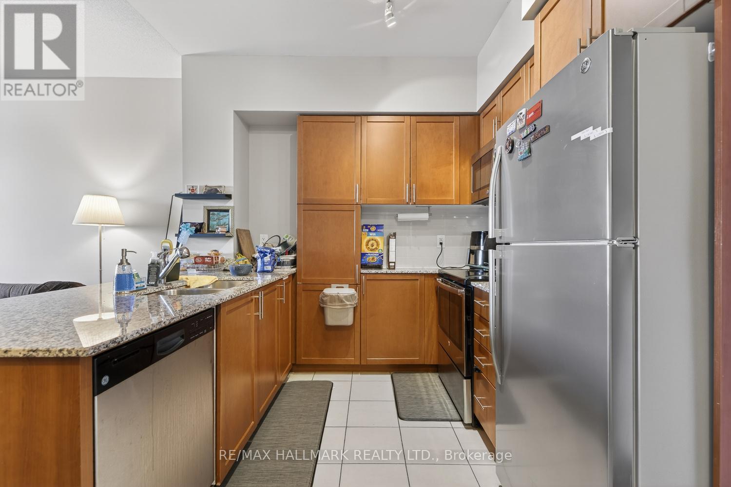208 - 830 Lawrence Avenue W, Toronto, Ontario  M6A 1C3 - Photo 11 - W12791760