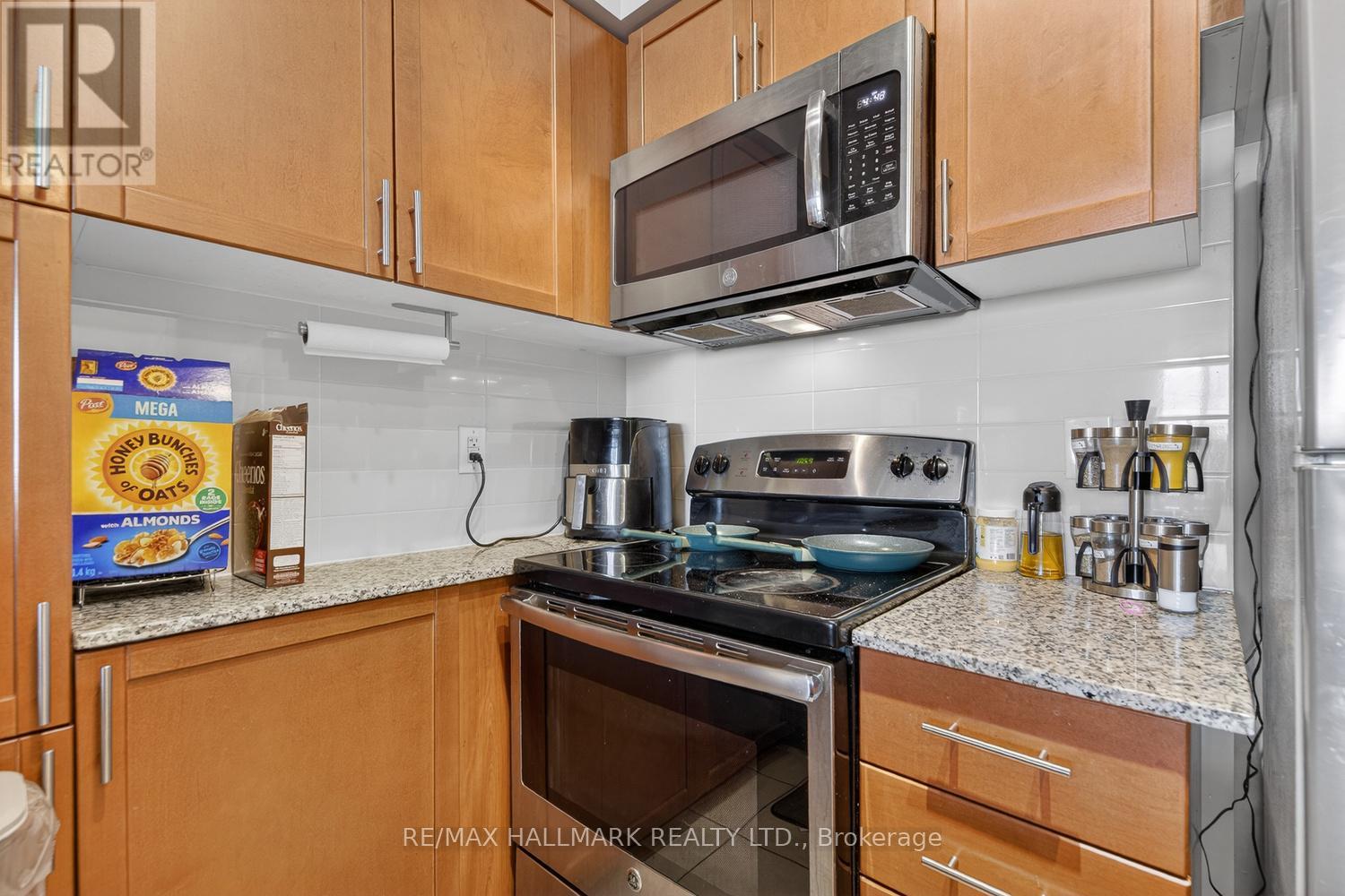 208 - 830 Lawrence Avenue W, Toronto, Ontario  M6A 1C3 - Photo 12 - W12791760