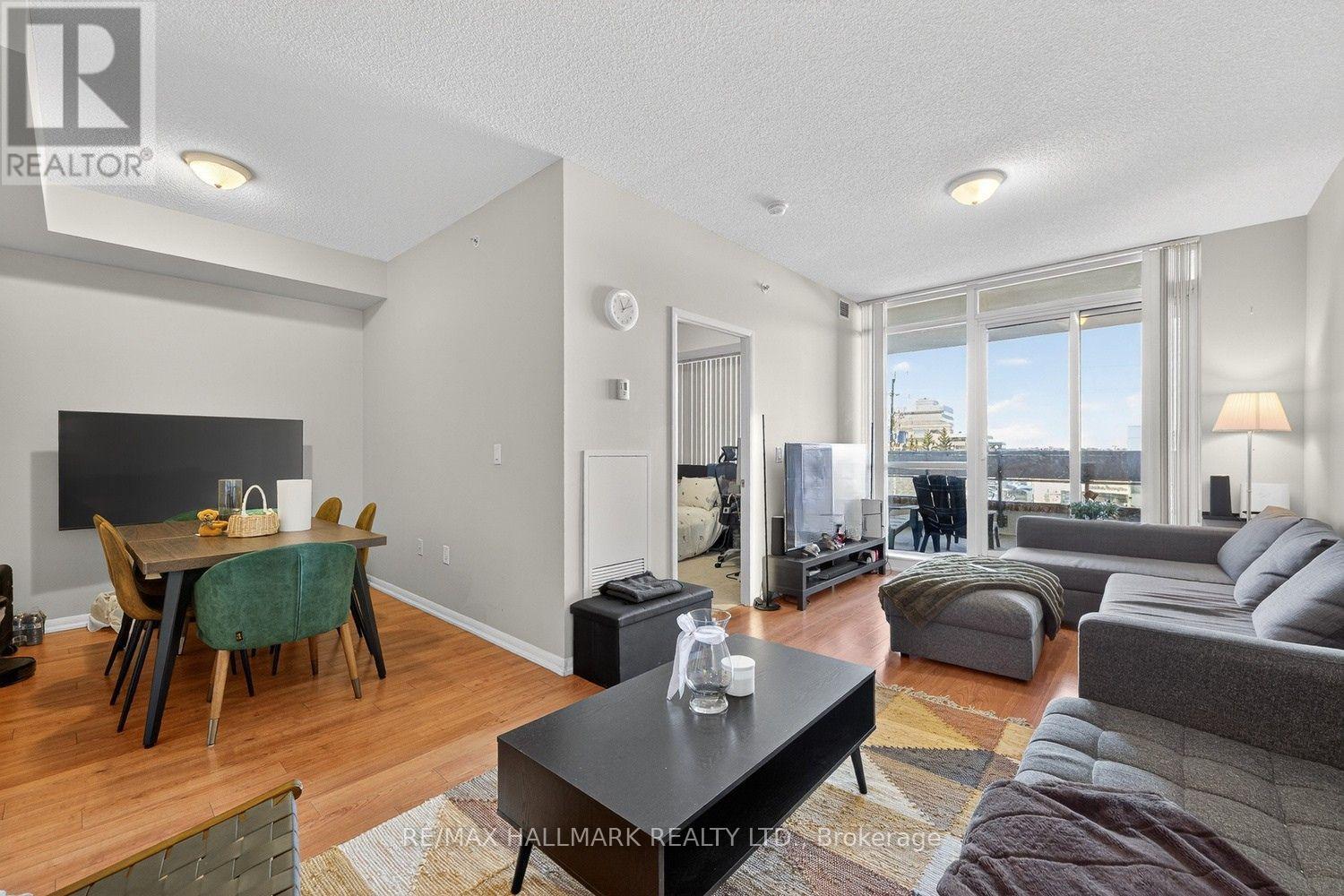 208 - 830 Lawrence Avenue W, Toronto, Ontario  M6A 1C3 - Photo 2 - W12791760