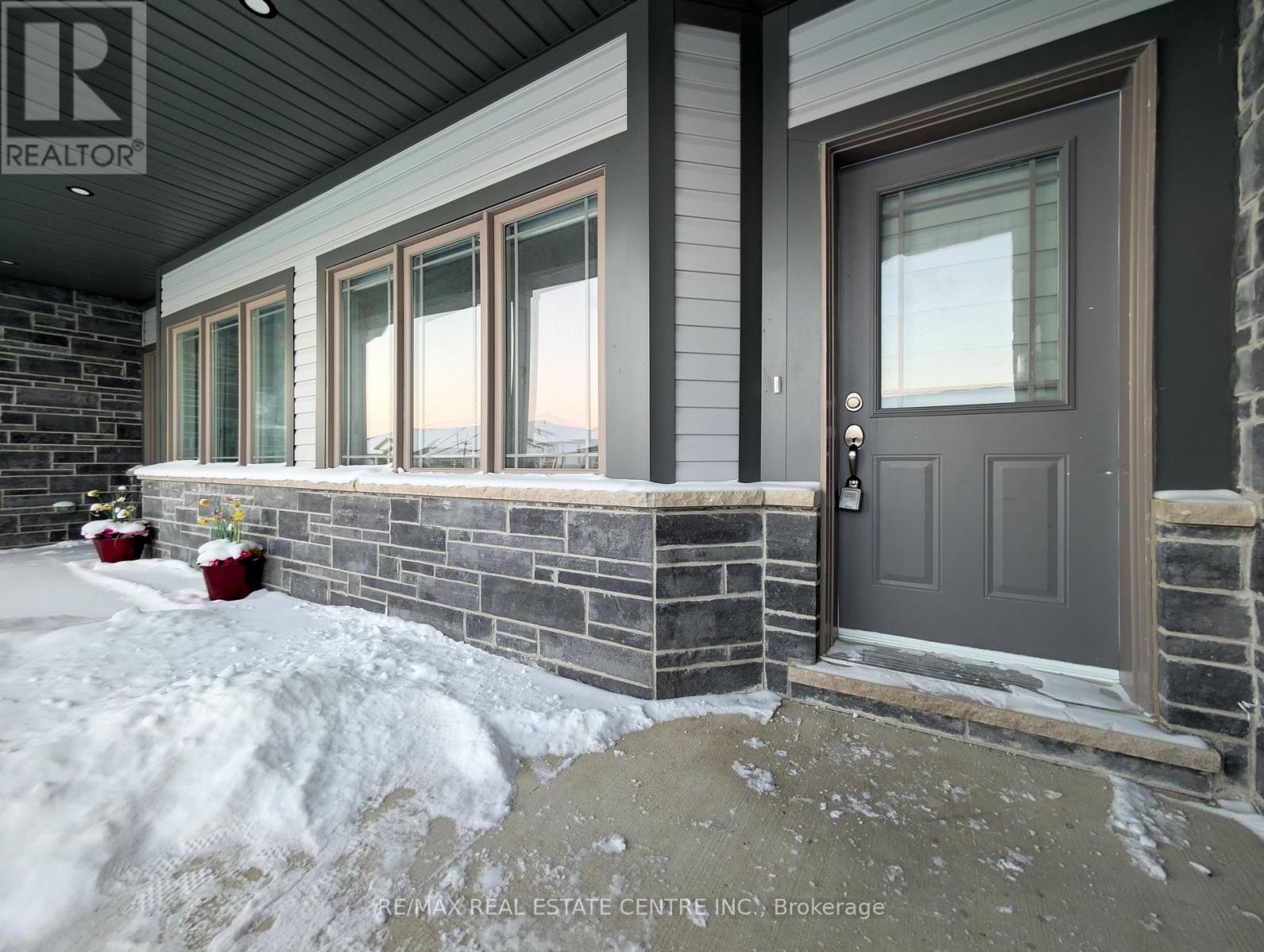 107 Cheryl Avenue, North Perth, Ontario  N0G 1B0 - Photo 3 - X12791744