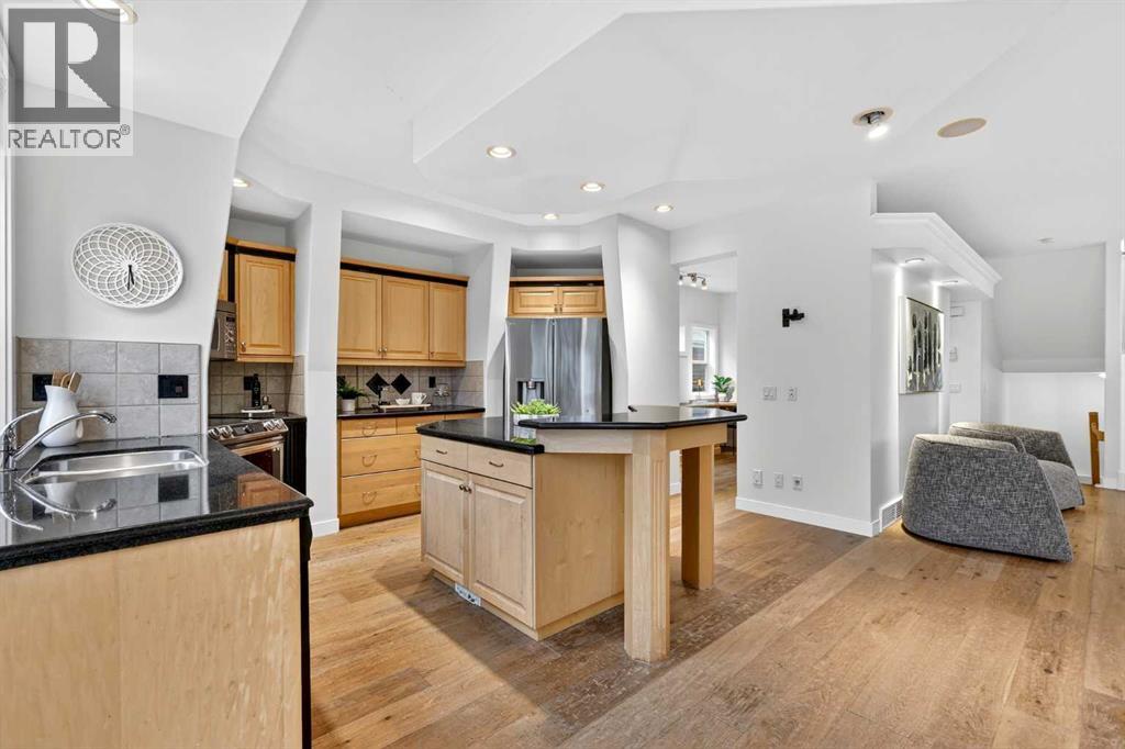 12069 Valley Ridge Drive Nw, Calgary, Alberta  T3B 5W9 - Photo 13 - A2284145