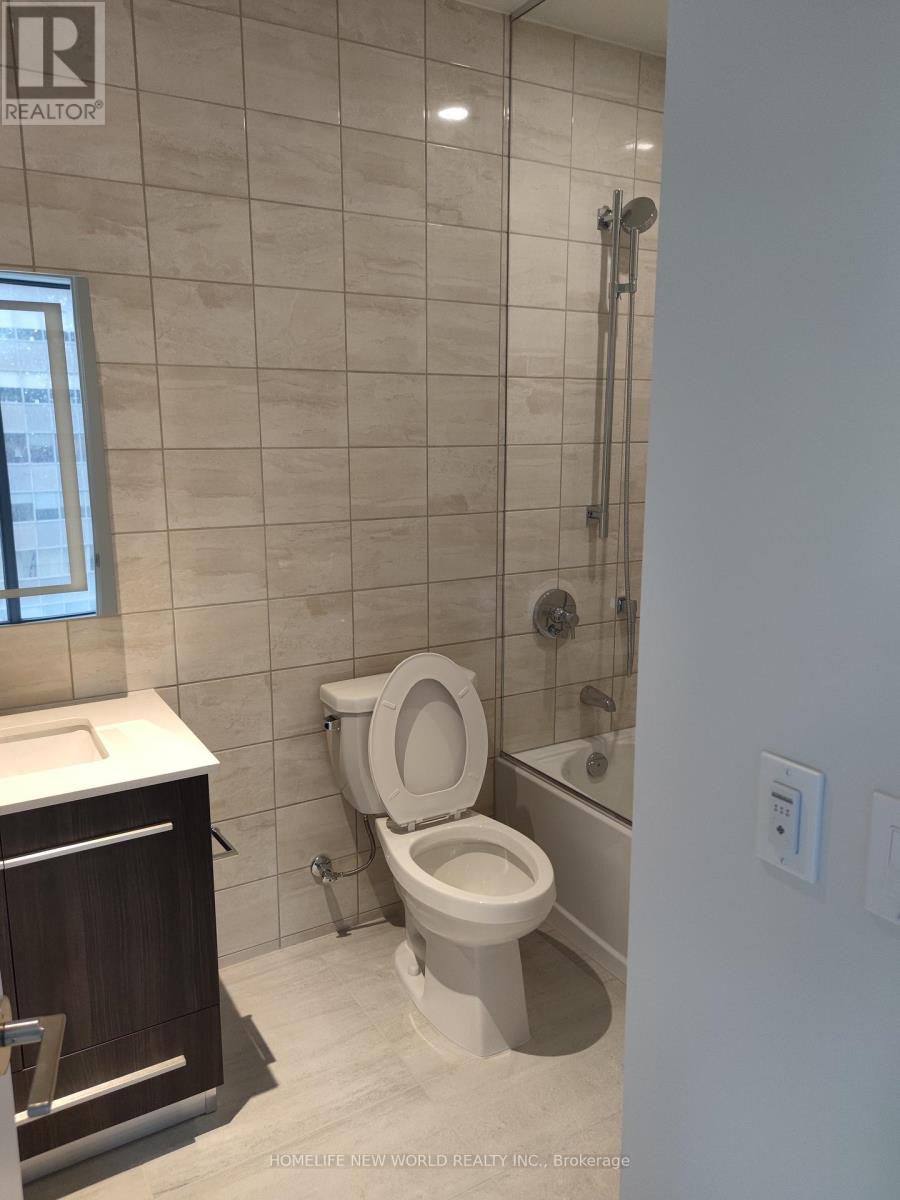 1303 - 8 Cumberland Street, Toronto, Ontario  M4W 0B6 - Photo 9 - C12791778