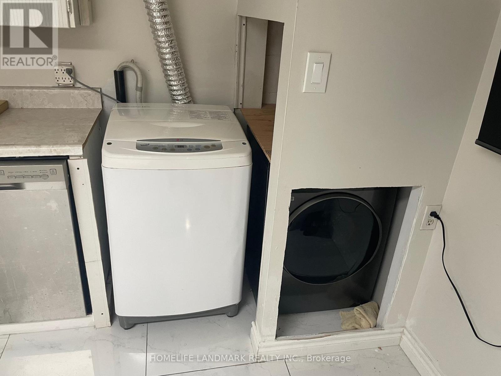 Bsmt - 385 Marybay Crescent, Richmond Hill, Ontario  L4C 2X5 - Photo 4 - N12791784