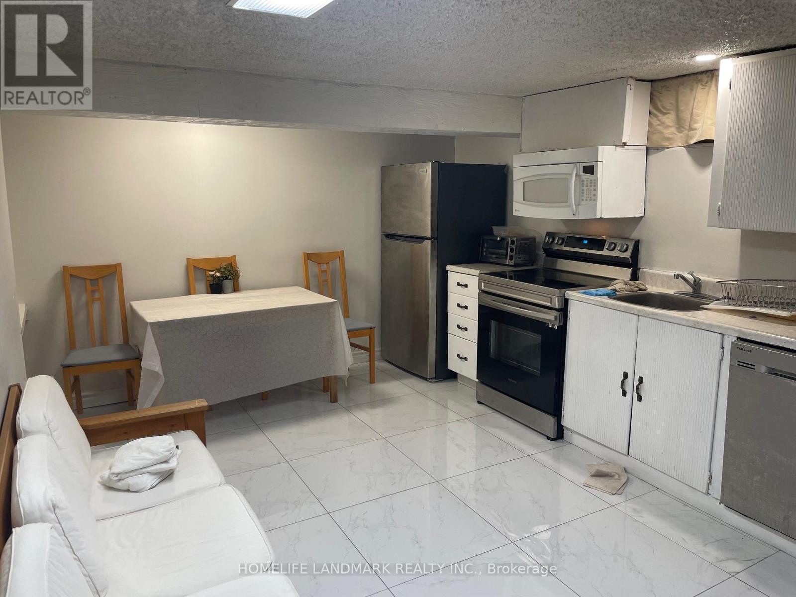 Bsmt - 385 Marybay Crescent, Richmond Hill, Ontario  L4C 2X5 - Photo 6 - N12791784