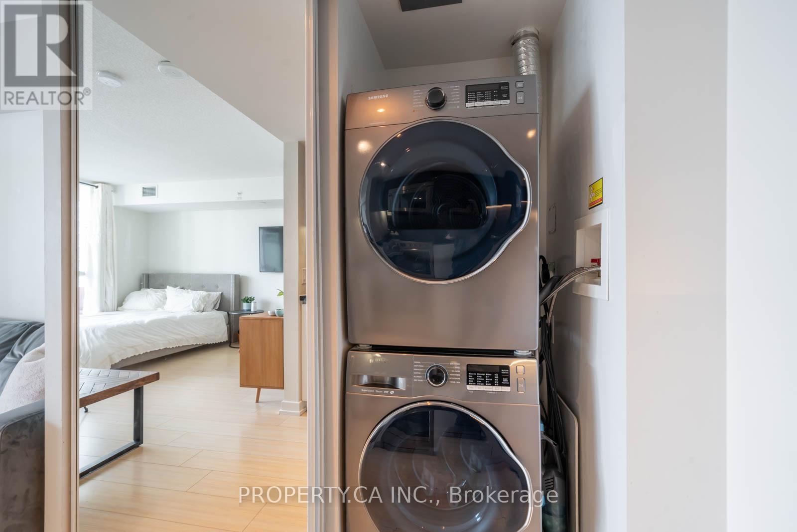 3809 - 75 Queens Wharf Road, Toronto, Ontario  M5V 0J9 - Photo 16 - C12791808