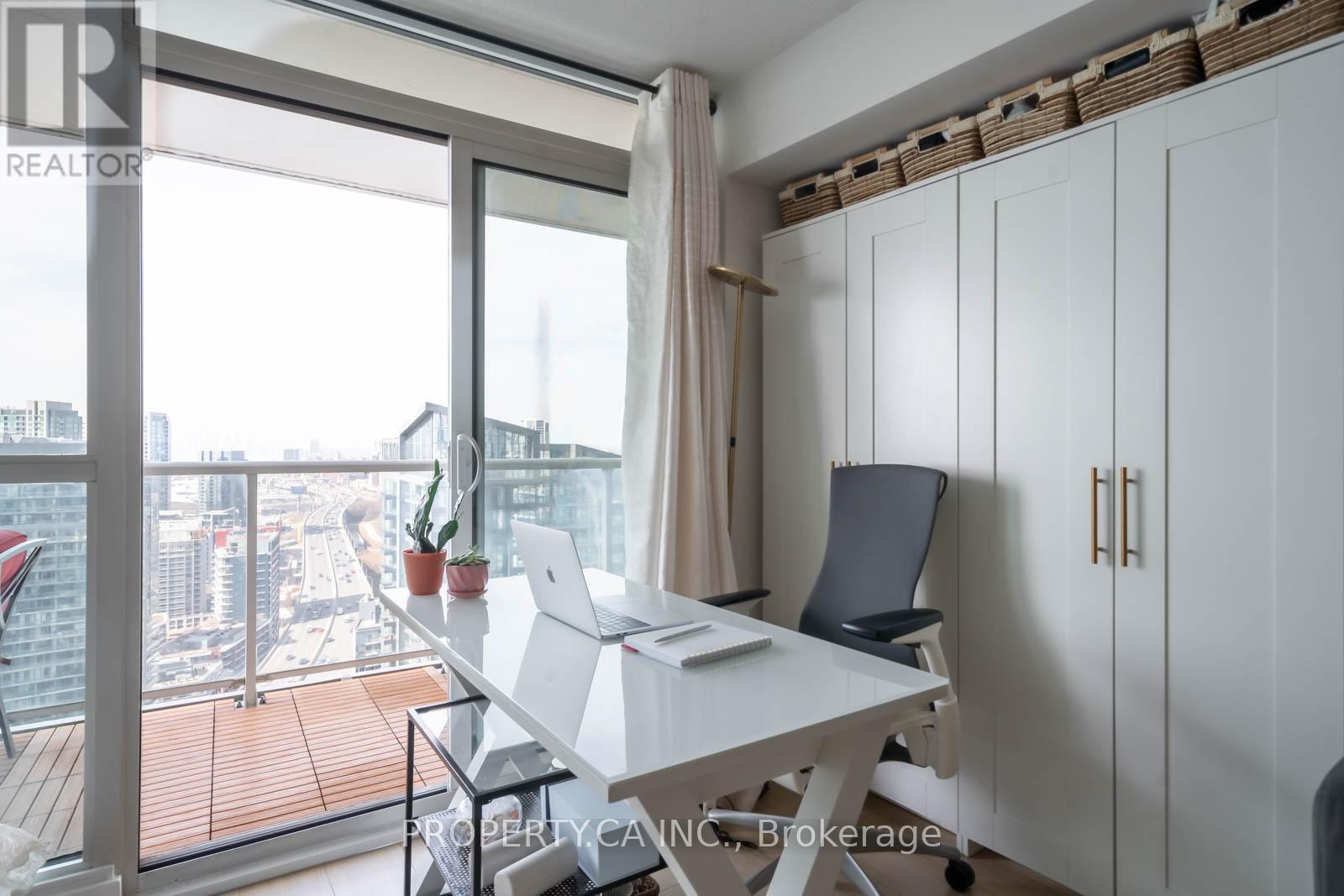 3809 - 75 Queens Wharf Road, Toronto, Ontario  M5V 0J9 - Photo 6 - C12791808