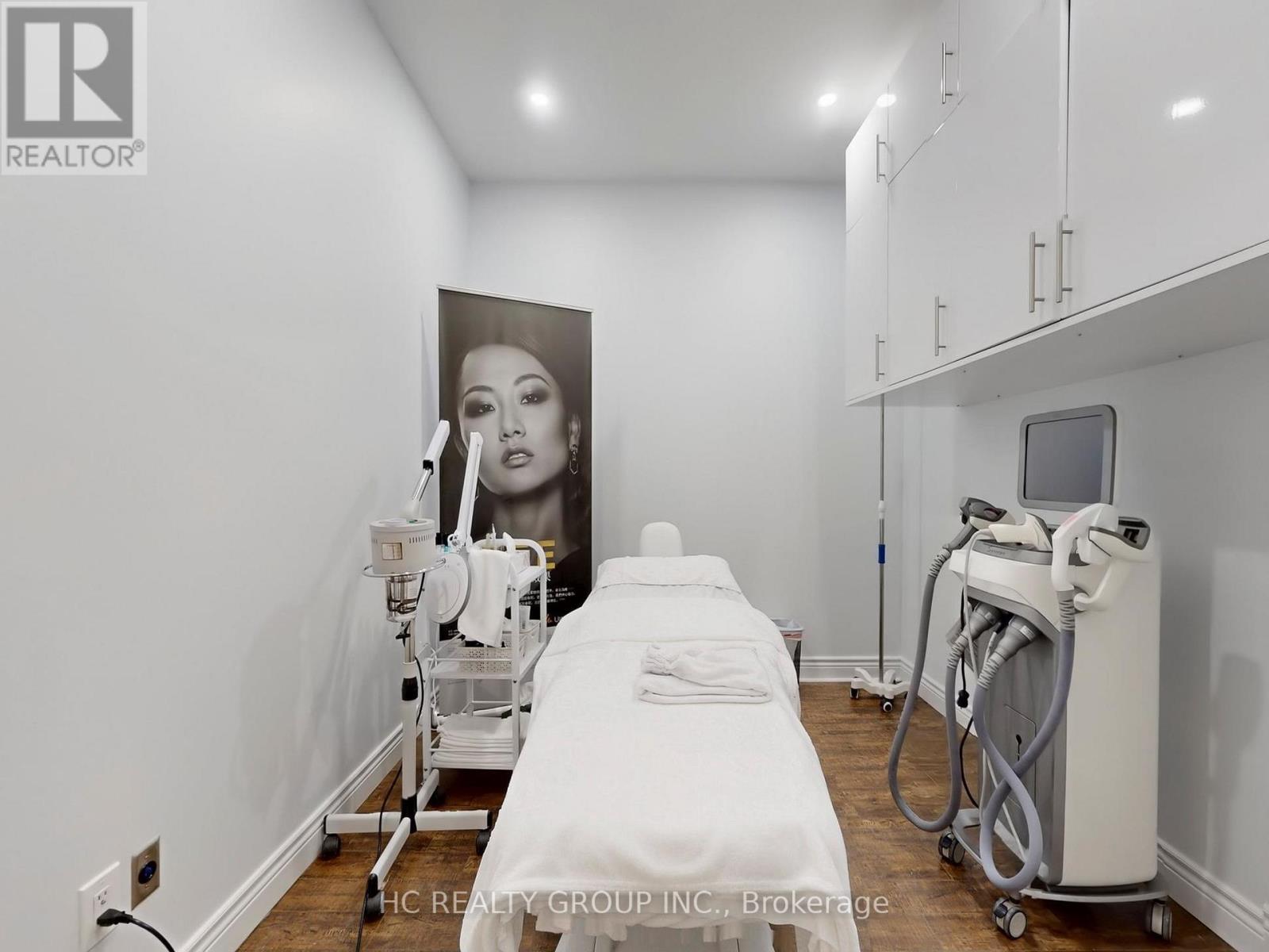 169 & 170 - 7181 Yonge Street, Markham, Ontario  L3T 0C7 - Photo 10 - N12791806