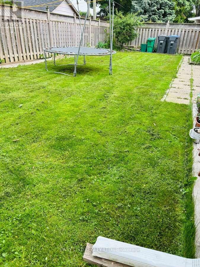 28 Cumbrian Court, Brampton, Ontario  L6X 2J8 - Photo 25 - W12791800