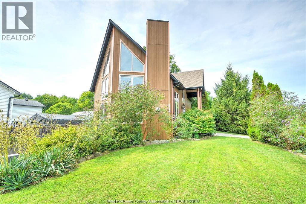 535 Erie S (County Rd 13), Essex, Ontario N0R 1G0 - Photo 2 - 26003280