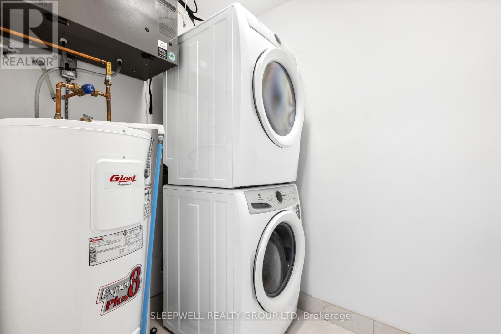 207 - 975 North Russell Road, Russell, Ontario  K4R 0L9 - Photo 12 - X12791828