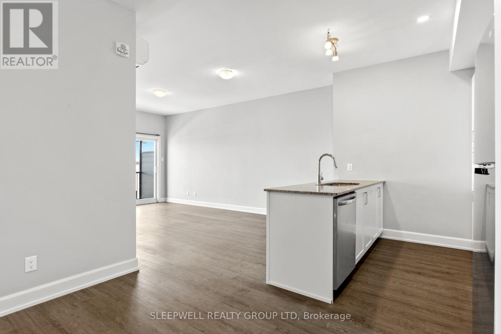 207 - 975 North Russell Road, Russell, Ontario  K4R 0L9 - Photo 7 - X12791828