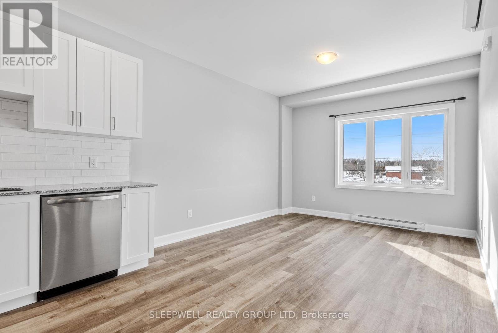 206 - 979 North Russell Road, Russell, Ontario  K4R 0L9 - Photo 6 - X12791830