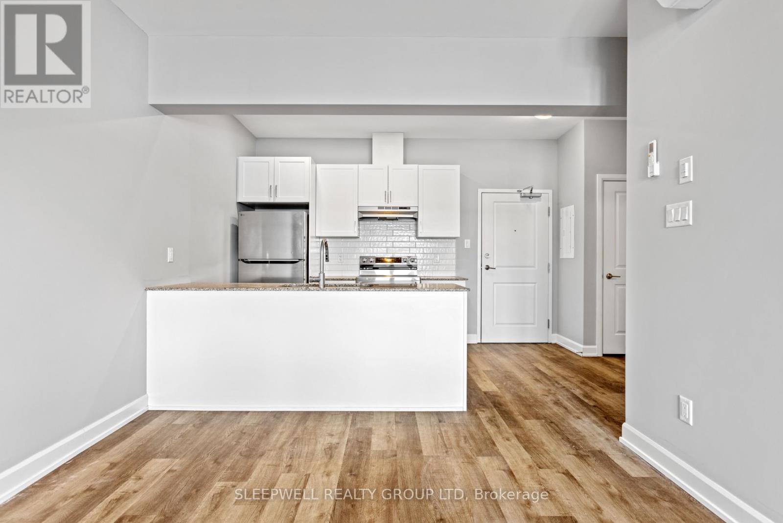 302 - 979 North Russell Road, Russell, Ontario  K4R 0L9 - Photo 10 - X12791832