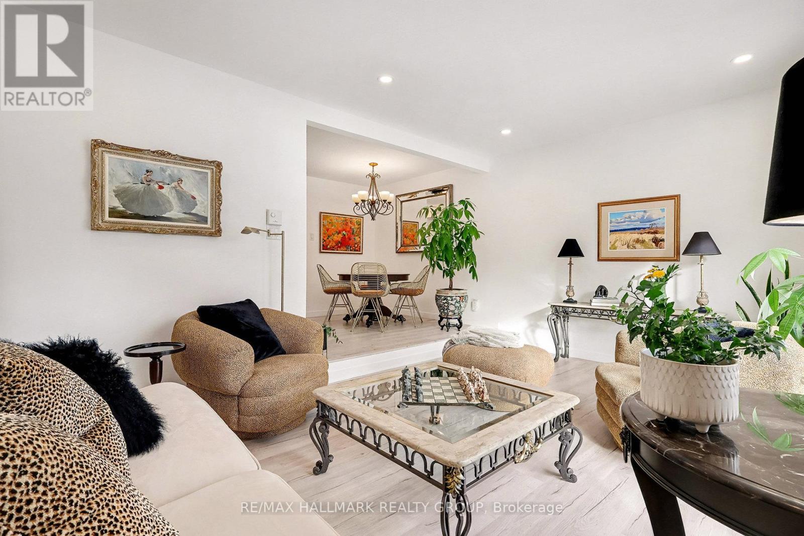 6861 Bilberry Drive, Ottawa, Ontario  K1C 2E8 - Photo 4 - X12791844