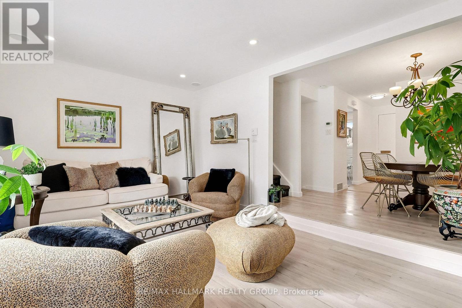 6861 Bilberry Drive, Ottawa, Ontario  K1C 2E8 - Photo 5 - X12791844