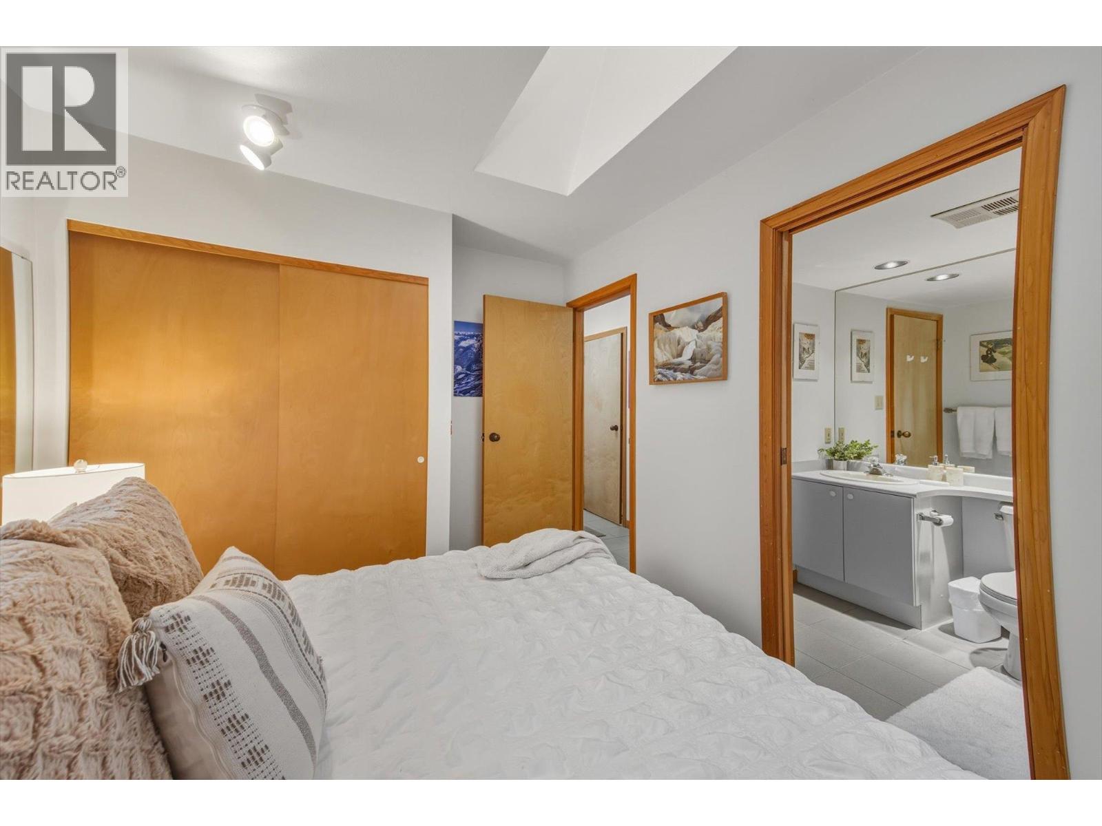 1102 3050 Hillcrest Drive, Whistler, British Columbia  V8E 0T8 - Photo 11 - R3090159