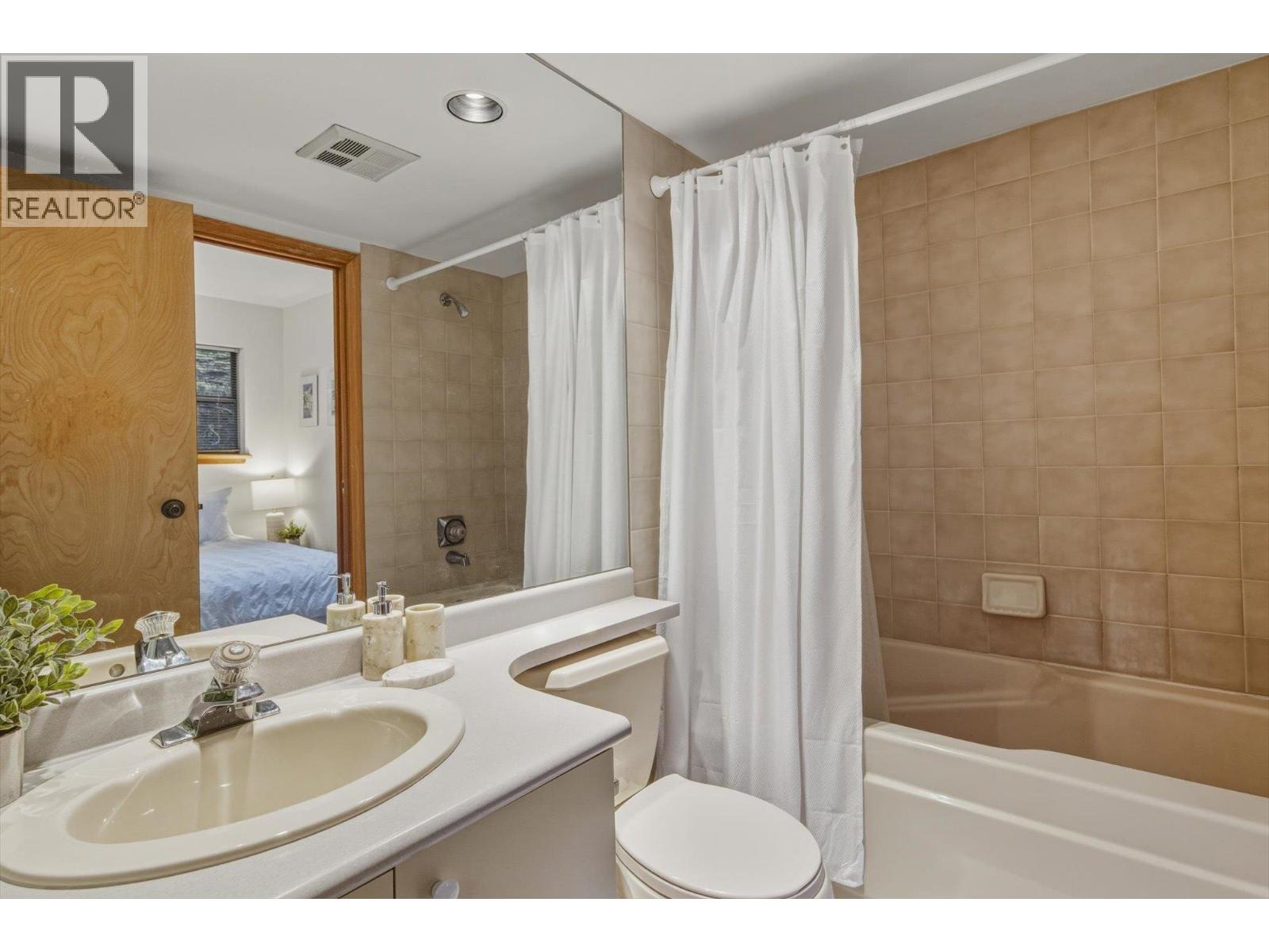 1102 3050 Hillcrest Drive, Whistler, British Columbia  V8E 0T8 - Photo 13 - R3090159